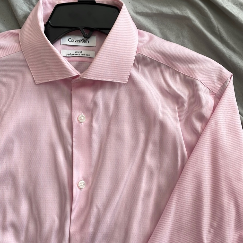 Calvin Klein mens dress shirt (slim fit)